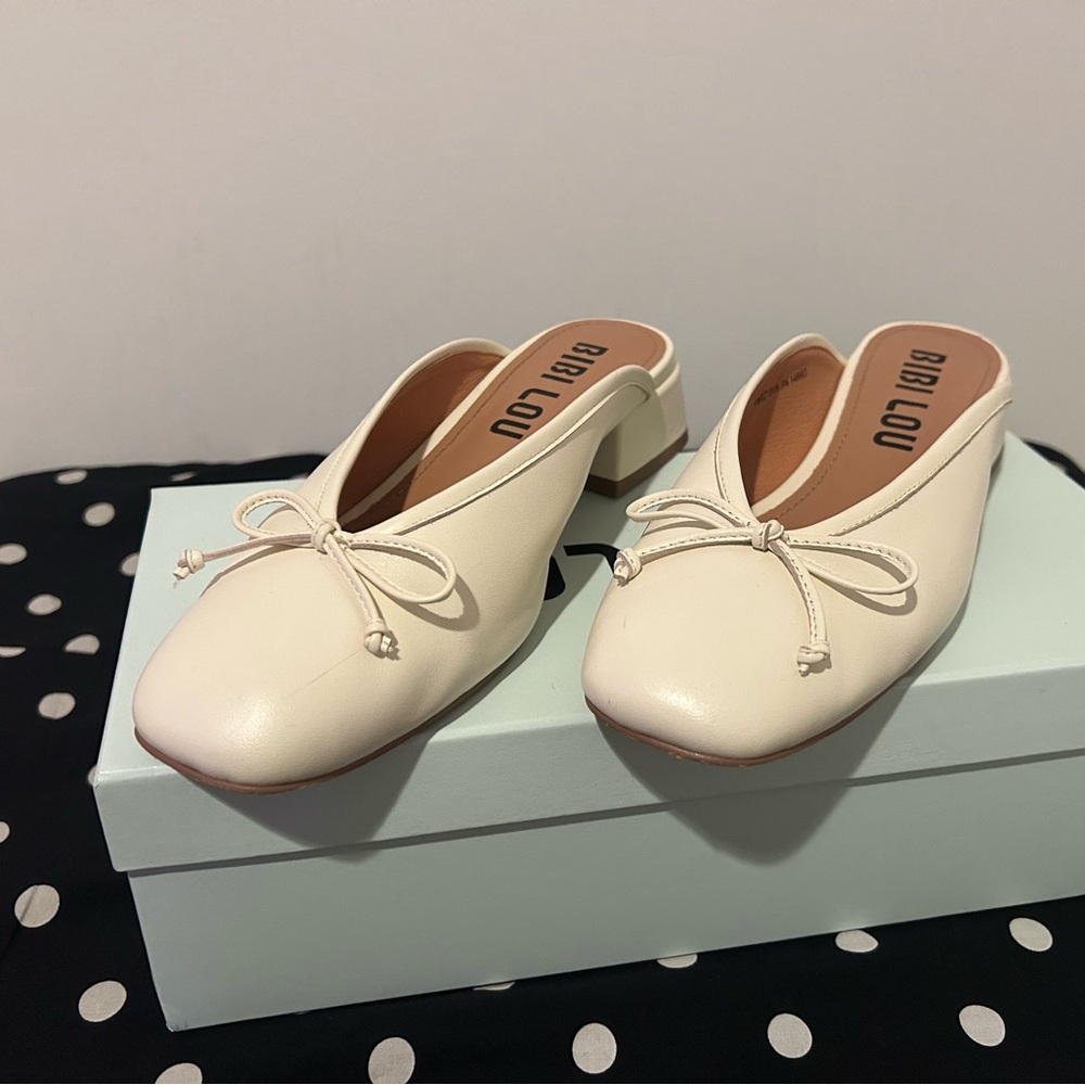Bibi Lou White Suzy Bow Mules